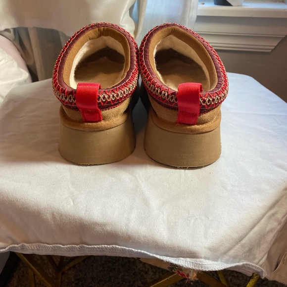 UGG Tazz Platform Slip ons - Picture 6 of 8